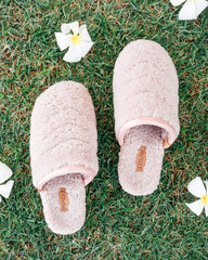 Tommy Bahama | OluKai® Pūpū Mua Fuzzy Slippers / Pink Sea Salt
