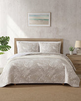 Tommy Bahama | Jungle Toile Reversible 3-Piece Full/Queen Quilt Set / Beige