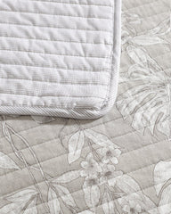 Tommy Bahama | Jungle Toile Reversible 3-Piece King Quilt Set / Beige