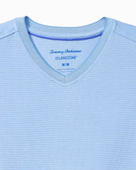 Tommy Bahama | Big & Tall Coastal Crest IslandZone® V-Neck Shirt / Big Sky Blue