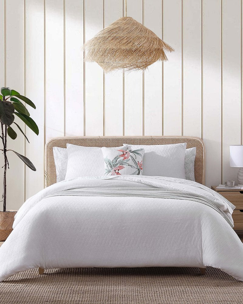 Tommy Bahama | Wicker Woven 3-Piece King Comforter Set / White