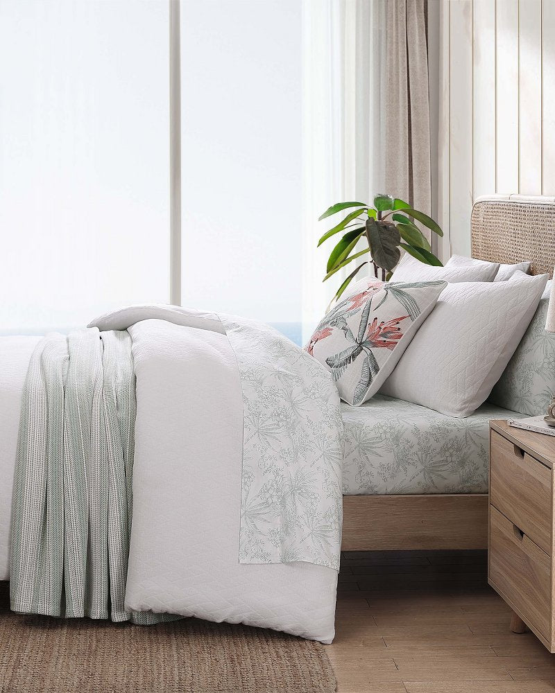 Tommy Bahama | Wicker Woven 3-Piece King Comforter Set / White