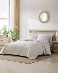 Tommy Bahama | Bahama Fronds Reversible 3-Piece Full/Queen Quilt Set / Brown