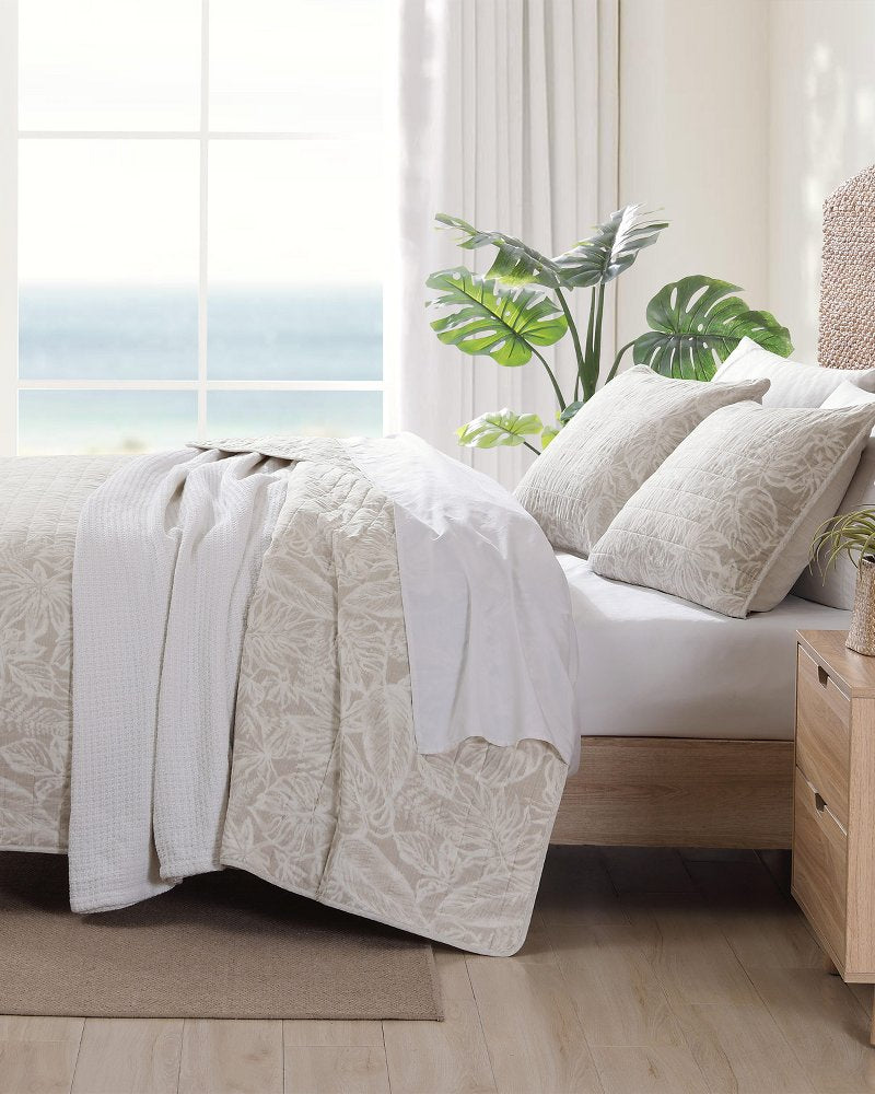 Tommy Bahama | Ocean Deep Reversible 2-Piece Twin Quilt Set / Beige