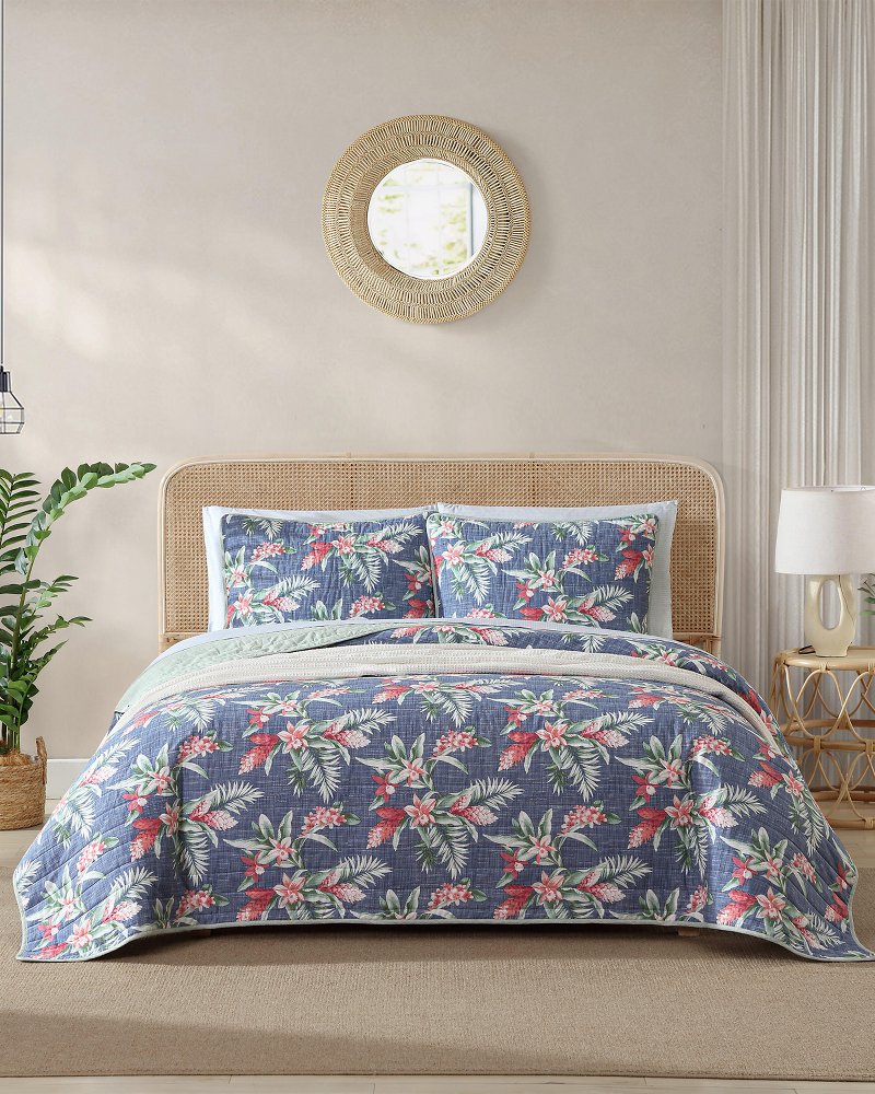 Tommy Bahama | Floral Enchantment Reversible 3-Piece Full/Queen Quilt Set / Deep Blue