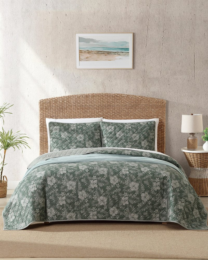 Tommy Bahama | Hibiscus Jungle Reversible 3-Piece Full/Queen Quilt Set / Jungle