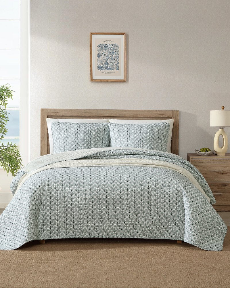Tommy Bahama | Coastal Batik 3-Piece Full/Queen Quilt Set / Spring Green