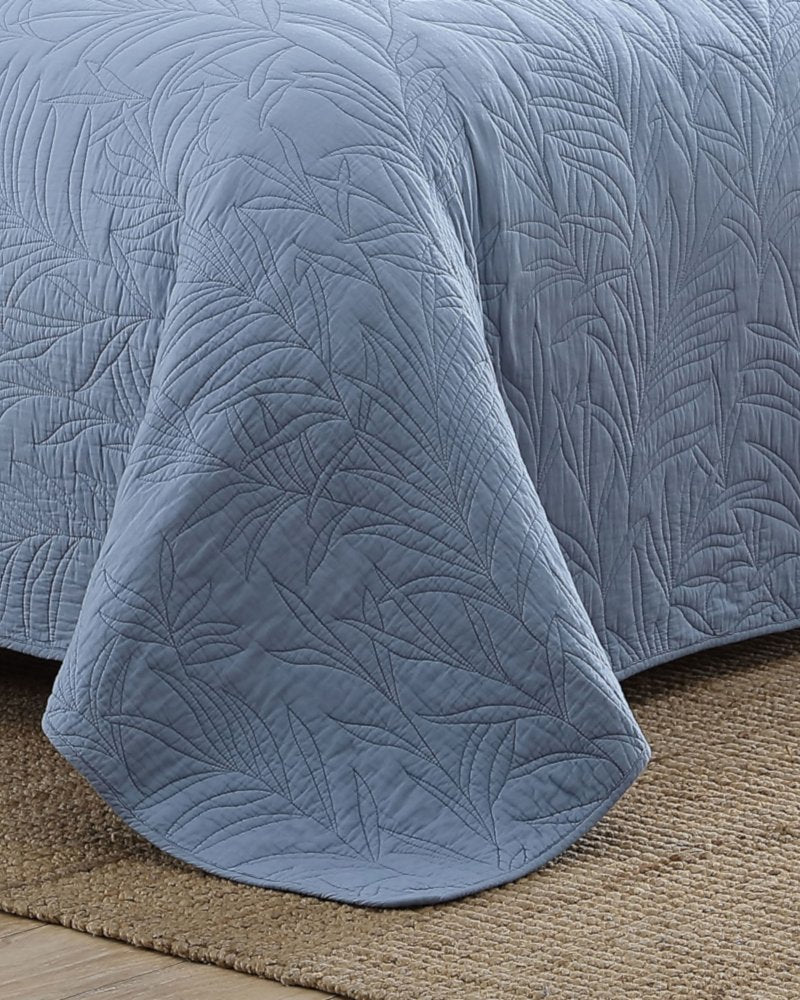 Tommy Bahama | Solid Costa Sera King Quilt / Blue