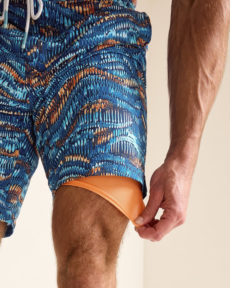 Tommy Bahama | Baja Monte Rio Geo 9-Inch Boardshorts / Kingdom Blue